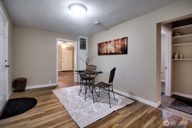 1422 Brawne Avenue NW, Olympia, WA 98502