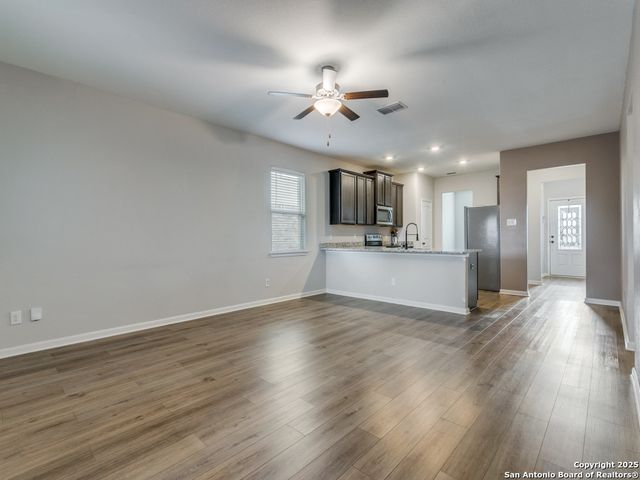 9219 Foxing Blf, Converse, TX 78109