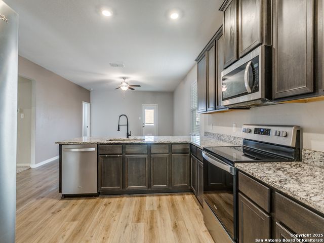 9219 Foxing Blf, Converse, TX 78109