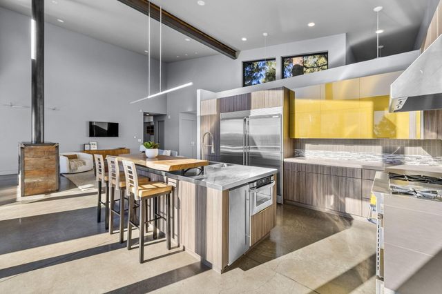 1823 NW Rimrock Road, Bend, OR 97703