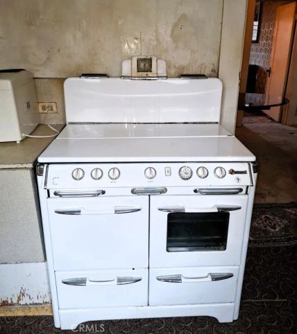 1532 E 4th, Santa Ana, CA 92701