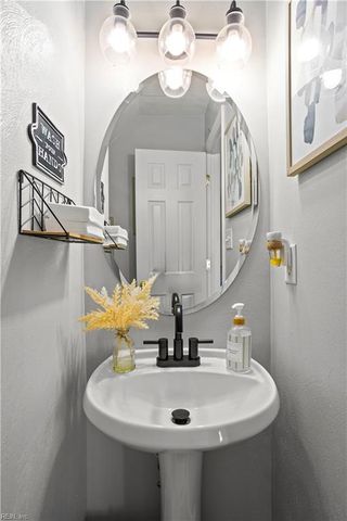 2509 Lanier ST, Chesapeake, VA 23324