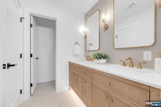 12 Cameron Road, Tenafly, NJ 07670