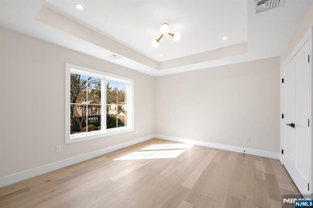 12 Cameron Road, Tenafly, NJ 07670