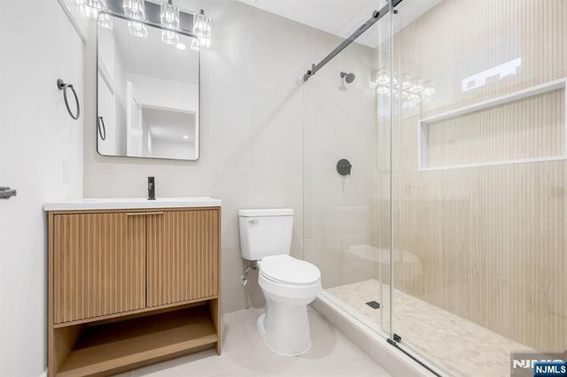 12 Cameron Road, Tenafly, NJ 07670