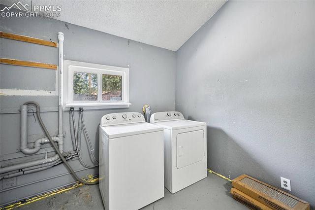 323 Mount View Lane, Fountain, CO 80817