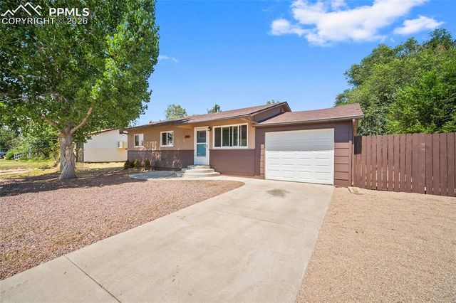 323 Mount View Lane, Fountain, CO 80817