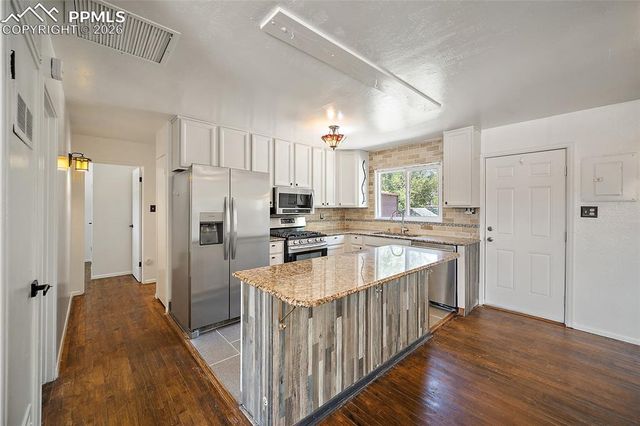 323 Mount View Lane, Fountain, CO 80817