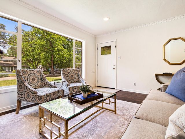 1813 Martel Avenue, Fort Worth, TX 76103