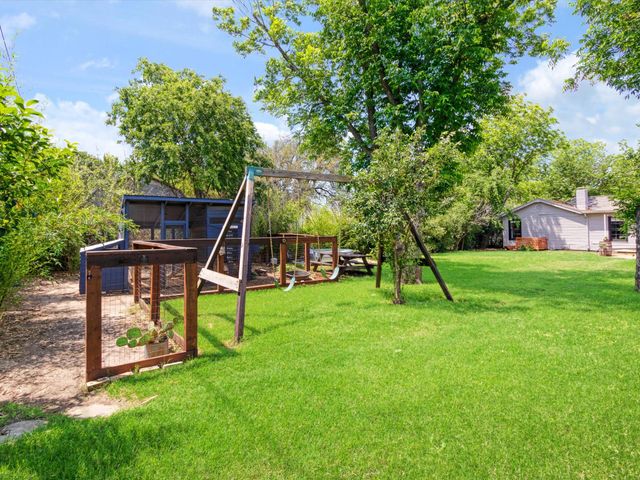 1813 Martel Avenue, Fort Worth, TX 76103