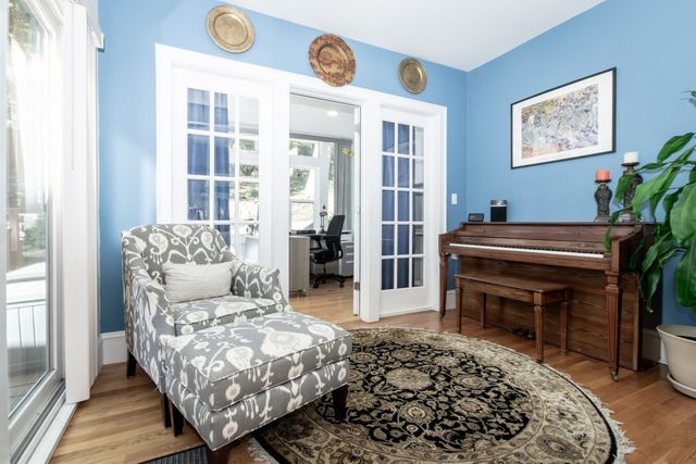 419 Lowell Ave, Newton, MA 02460