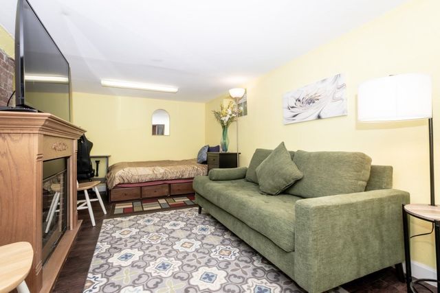 419 Lowell Ave, Newton, MA 02460