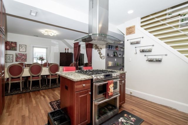 419 Lowell Ave, Newton, MA 02460