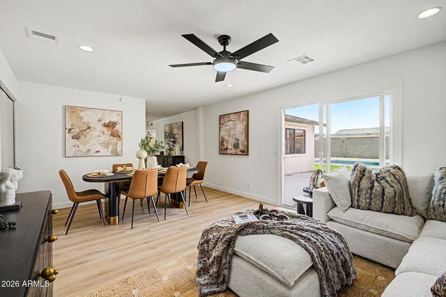4916 W GROVERS Avenue, Glendale, AZ 85308