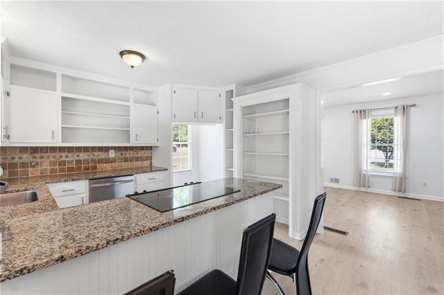 875 White Oak Court, Lawrenceville, GA 30046