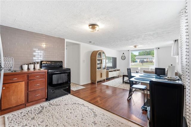 875 White Oak Court, Lawrenceville, GA 30046