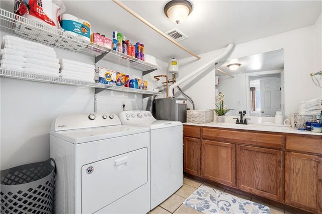 875 White Oak Court, Lawrenceville, GA 30046