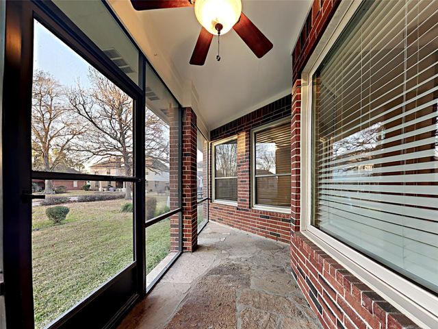 18407 Bluewater Cove Drive, Humble, TX 77346