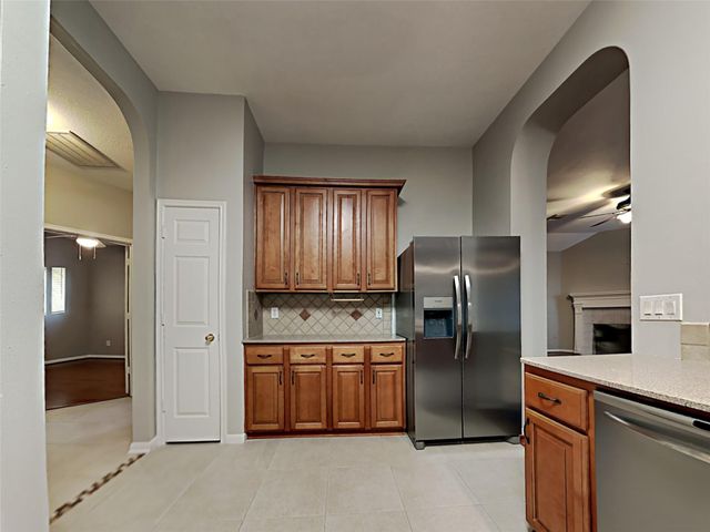 18407 Bluewater Cove Drive, Humble, TX 77346