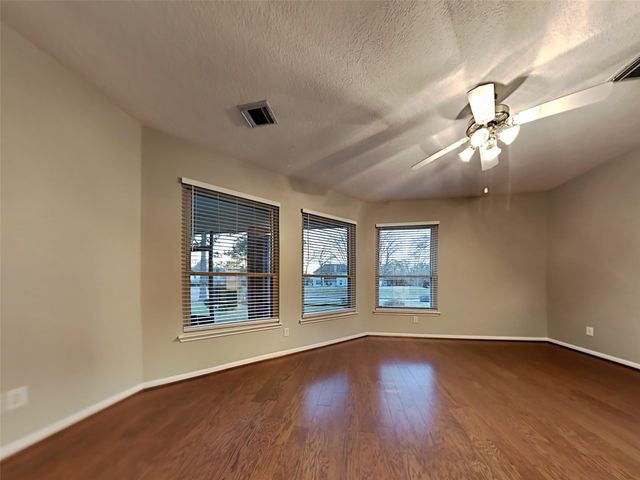 18407 Bluewater Cove Drive, Humble, TX 77346