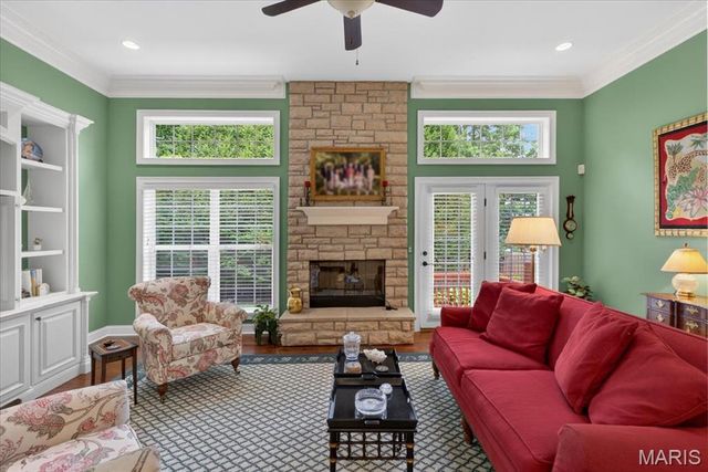 25 Magnolia Drive, St Louis, MO 63124