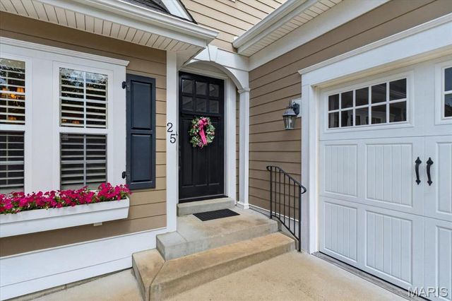 25 Magnolia Drive, St Louis, MO 63124