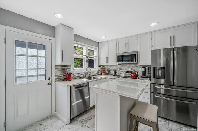 147 Baybright Drive E, Shirley, NY 11967