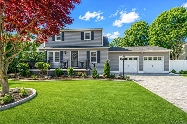 147 Baybright Drive E, Shirley, NY 11967