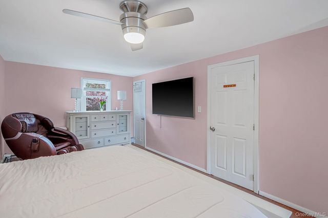 147 Baybright Drive E, Shirley, NY 11967