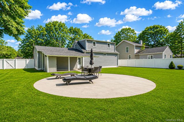 147 Baybright Drive E, Shirley, NY 11967