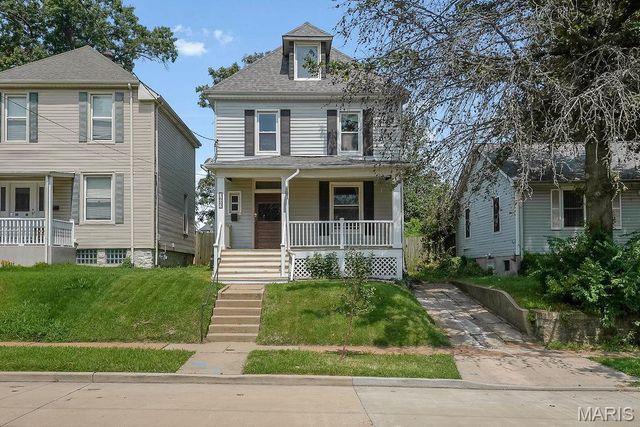 3627 Commonwealth Avenue, St Louis, MO 63143