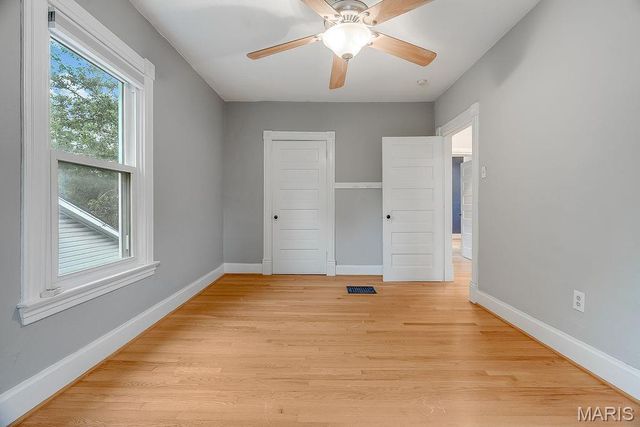 3627 Commonwealth Avenue, St Louis, MO 63143