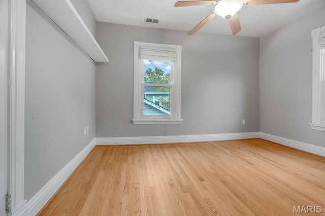 3627 Commonwealth Avenue, St Louis, MO 63143