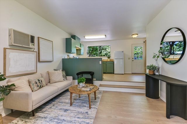 5611 Mapleleaf DR, Austin, TX 78723