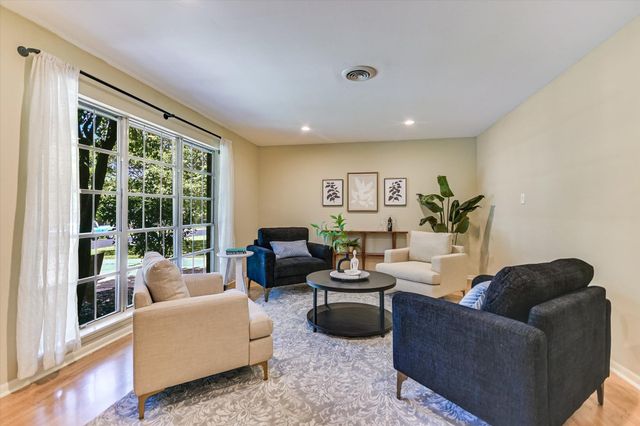 5611 Mapleleaf DR, Austin, TX 78723