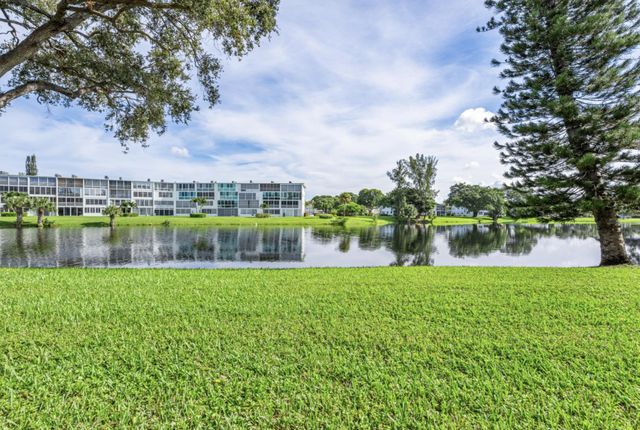 1038 Cambridge, Deerfield Beach, FL 33442