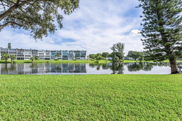 1038 Cambridge, Deerfield Beach, FL 33442