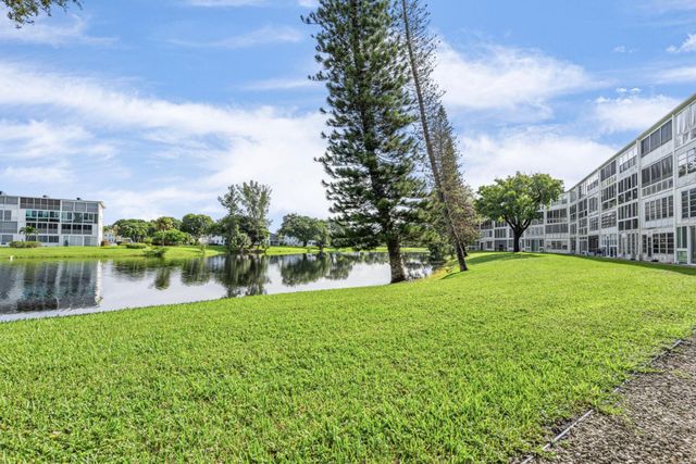 1038 Cambridge, Deerfield Beach, FL 33442
