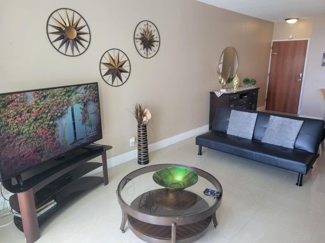 3901 S Ocean Drive 12t, Hollywood, FL 33019