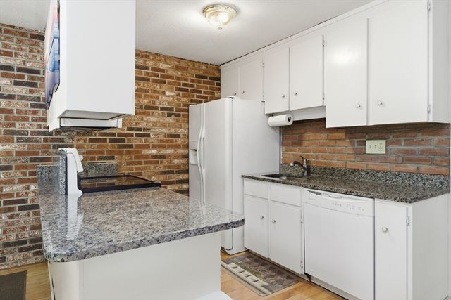 23 Hilltop Lane 1, Easton, MA 02375