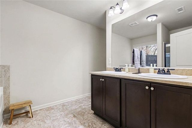 5345 Timber Hills Drive, Oakwood, GA 30566