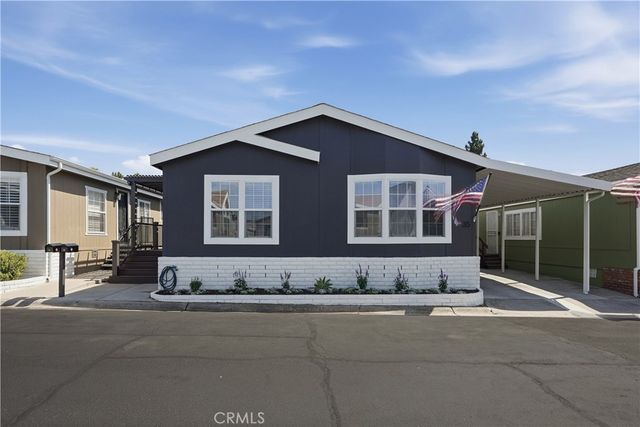 23301 Ridge Route 35, Laguna Hills, CA 92653