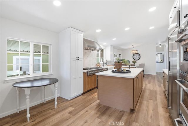 23301 Ridge Route 35, Laguna Hills, CA 92653