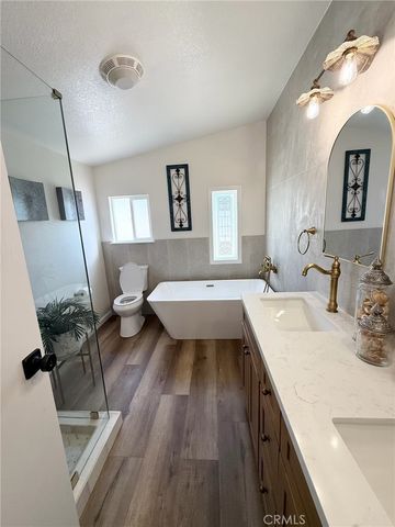 23301 Ridge Route 35, Laguna Hills, CA 92653