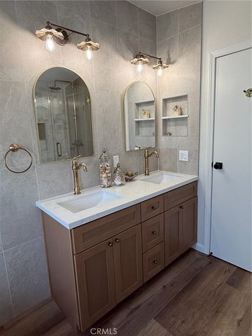 23301 Ridge Route 35, Laguna Hills, CA 92653