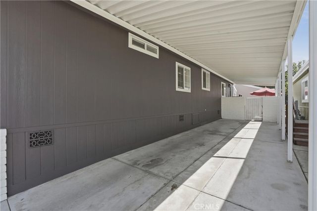 23301 Ridge Route 35, Laguna Hills, CA 92653