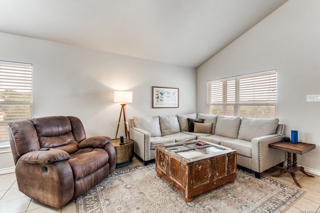 560 Hillside, Spring Branch, TX 78070