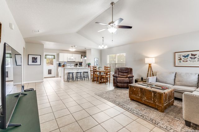 560 Hillside, Spring Branch, TX 78070