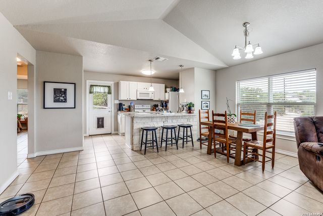 560 Hillside, Spring Branch, TX 78070