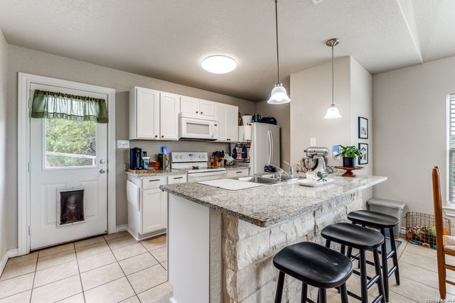 560 Hillside, Spring Branch, TX 78070